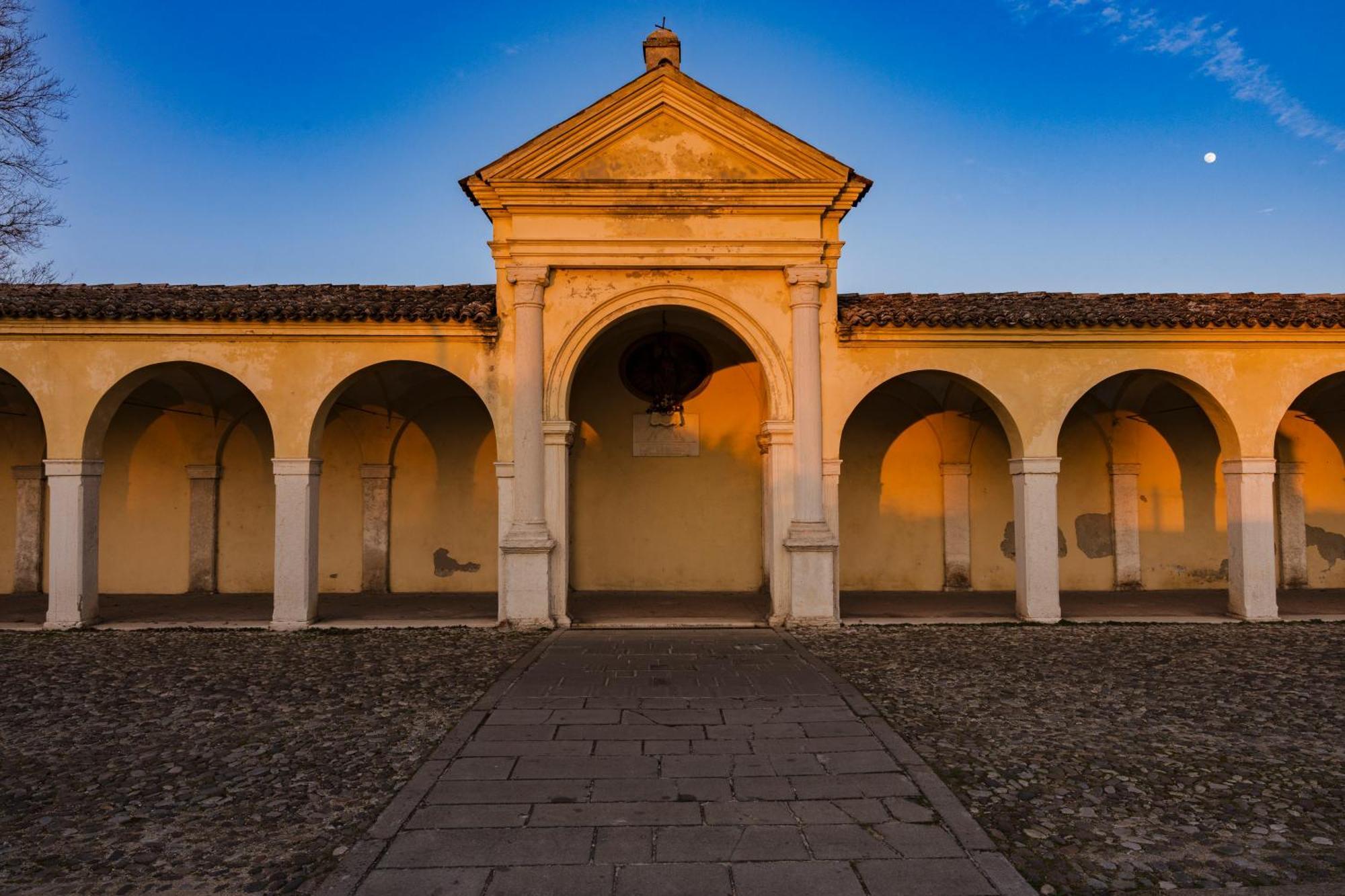 לינה וארוחת בוקר קומאקיו La Loggia מראה חיצוני תמונה