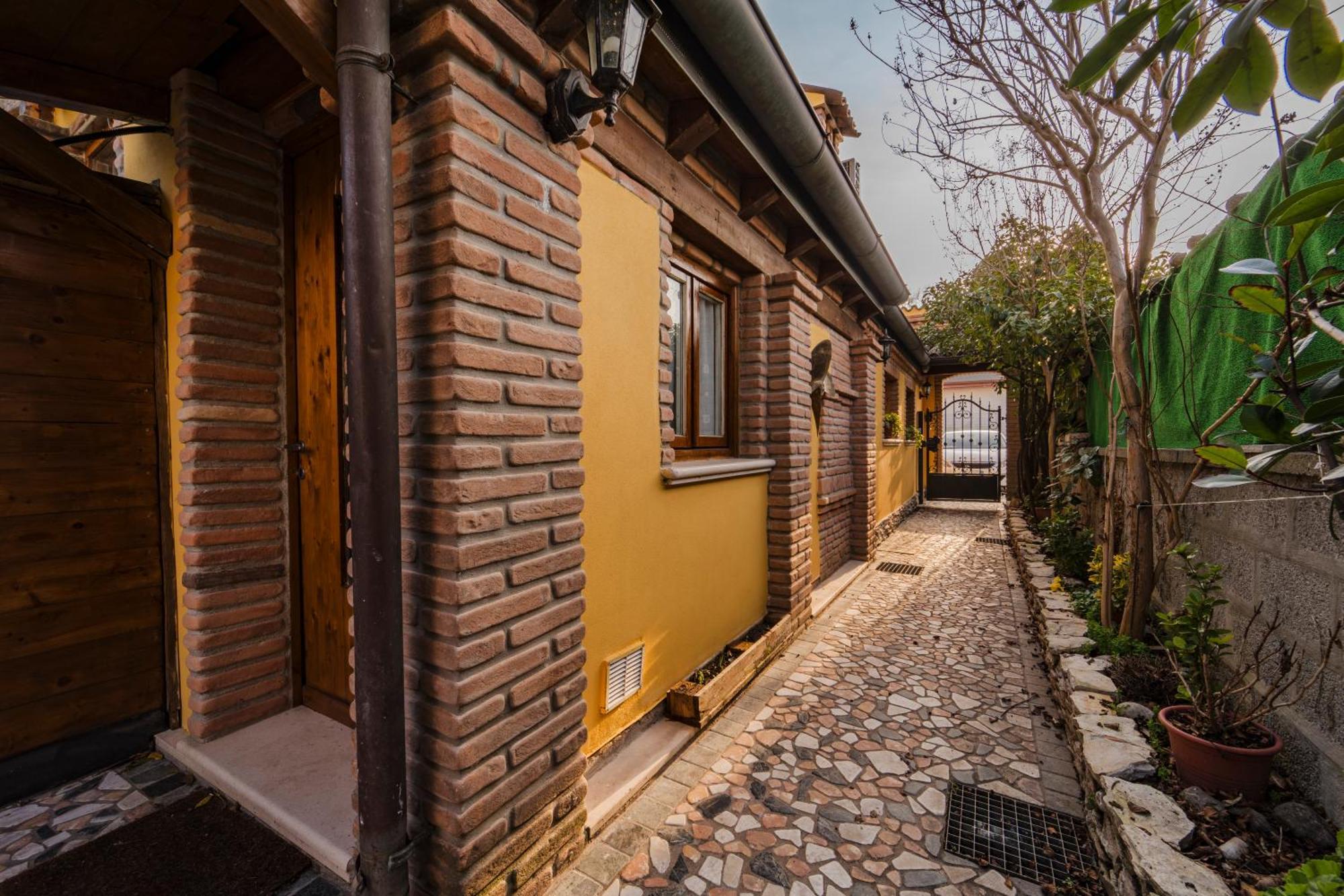 לינה וארוחת בוקר קומאקיו La Loggia מראה חיצוני תמונה